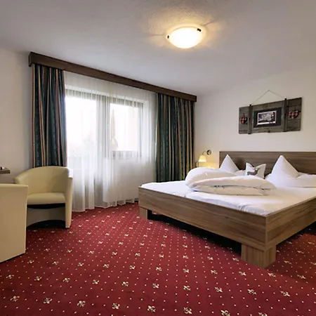 Gaestehaus Hackl Πανσιόν 3*