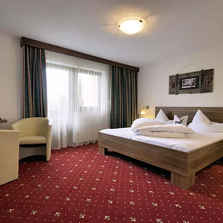 بيت ضيافة Gaestehaus Hackl 3*